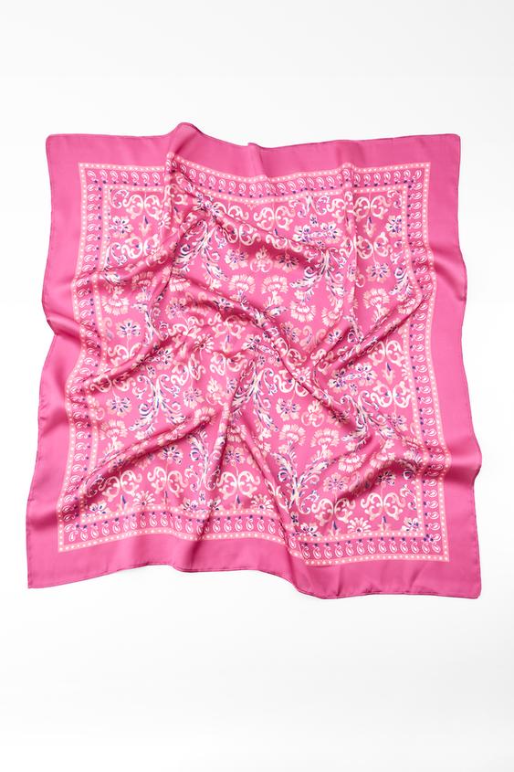 Bandanas, Scarves And Handkerchiefs